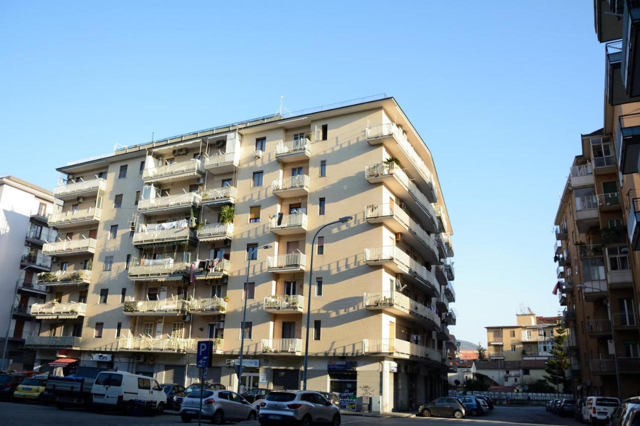 Residenza Margherita - Centralissima Apartment Salerno Exterior foto